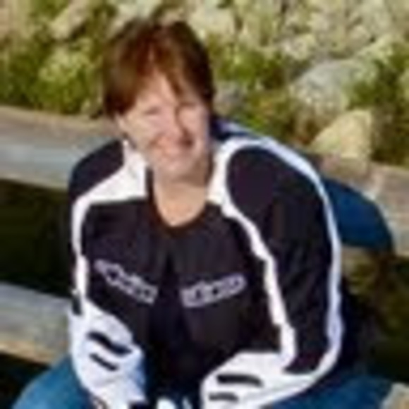 Meet your Posher, Lori - Picture 1 of 1